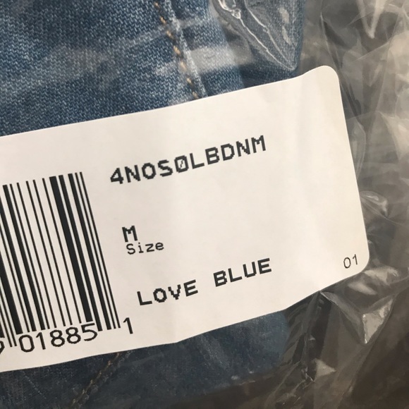 Levi’s Ultimate Western Shirt NWT Size Medium - Picture 11 of 11